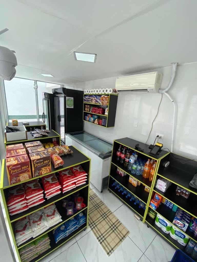 Supermarket/grocery shop