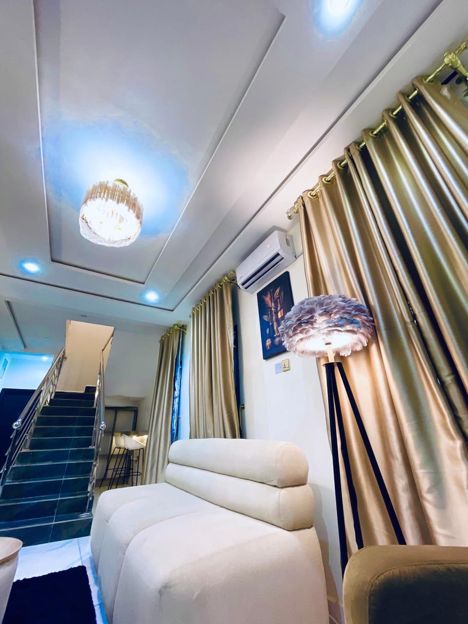 Living room, Seating area