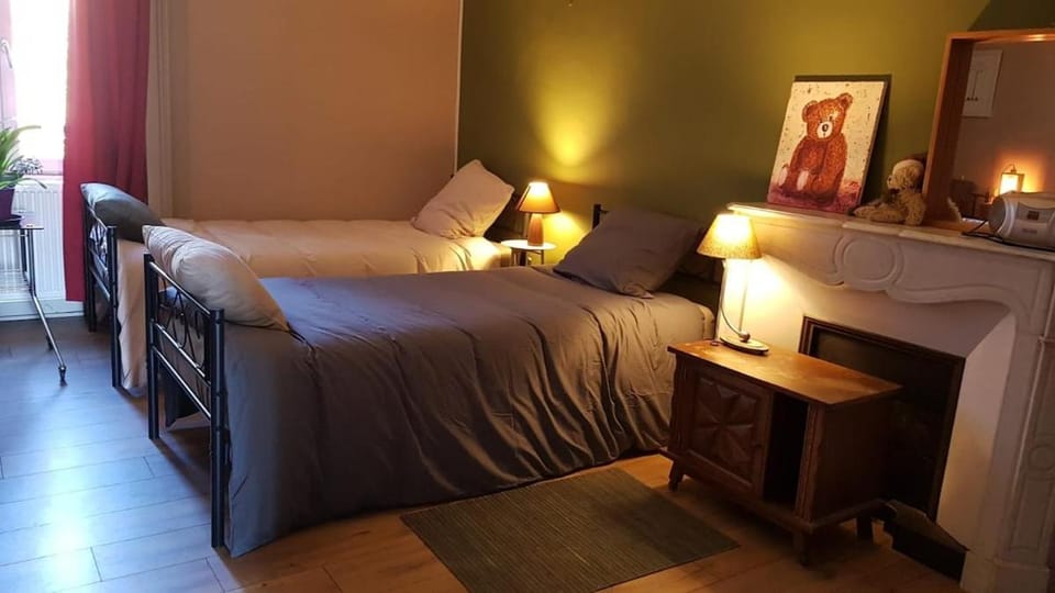 Maison d'hôtes "Le Château" Hostel in Jura