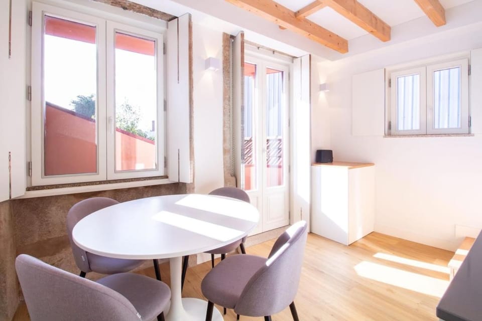 Caldeireiros 95 H Apartment in Porto