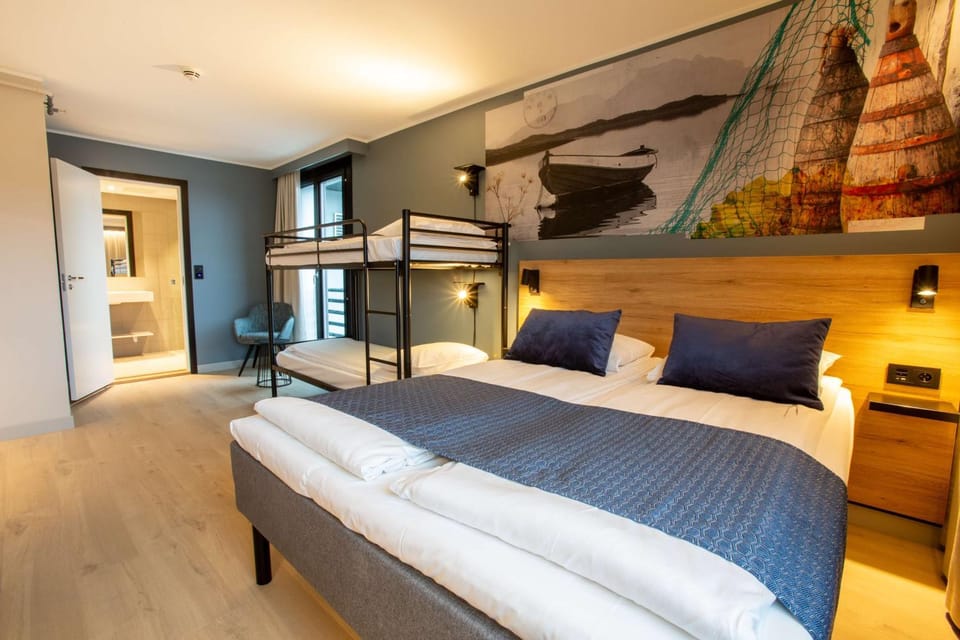 Photo of the whole room, On site