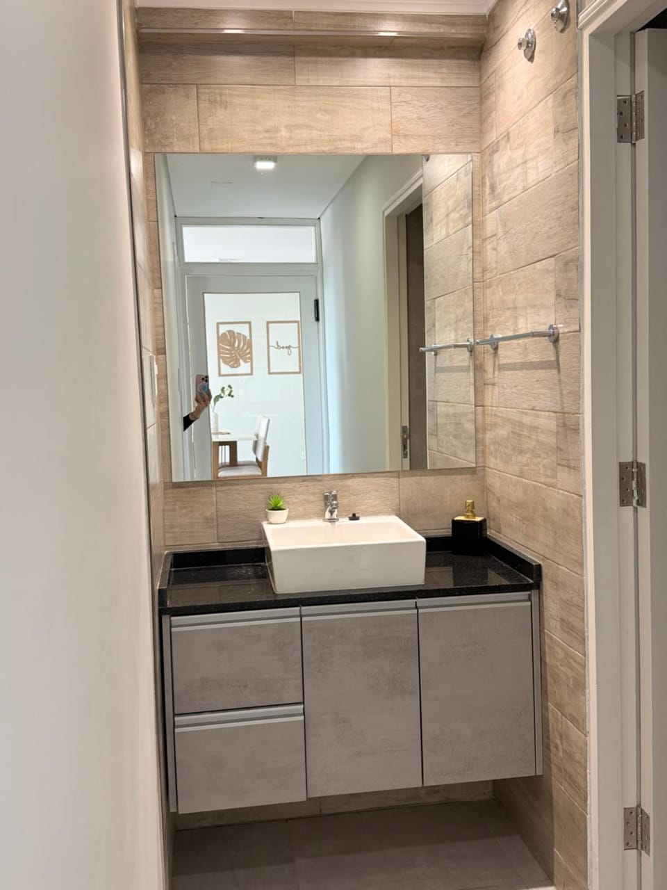 Dpto moderno y céntrico a estrenar Apartment in San Rafael