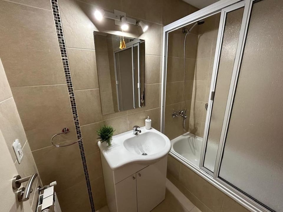 Moderno Semipiso en La Perla, con cochera Apartment in Mar del Plata