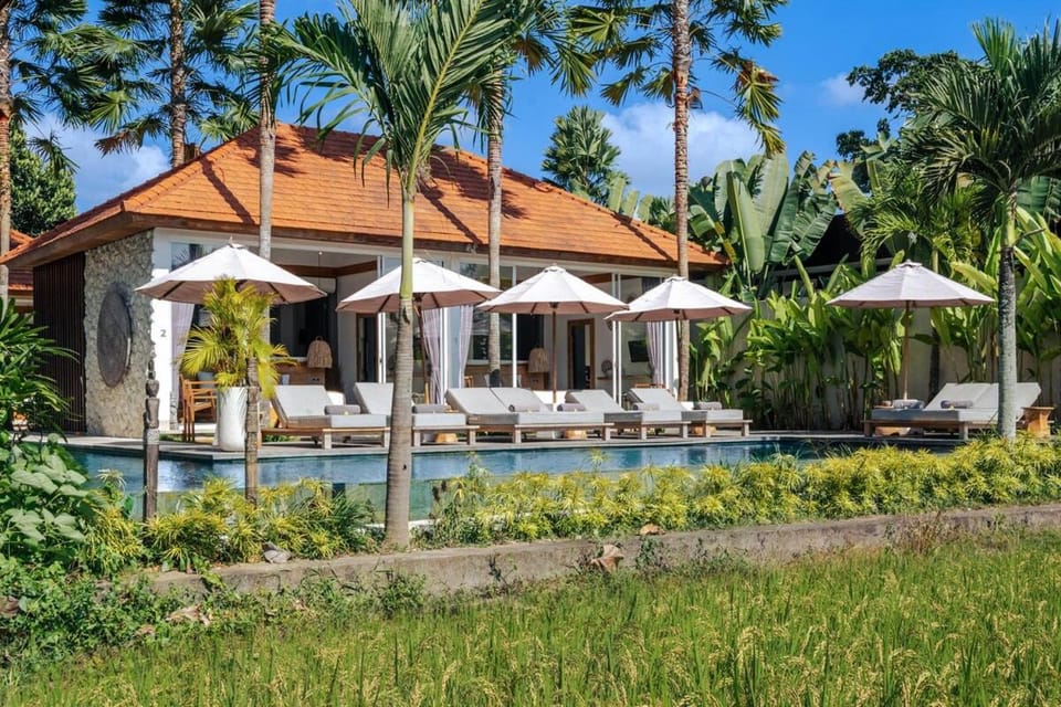 Property building, Pool view