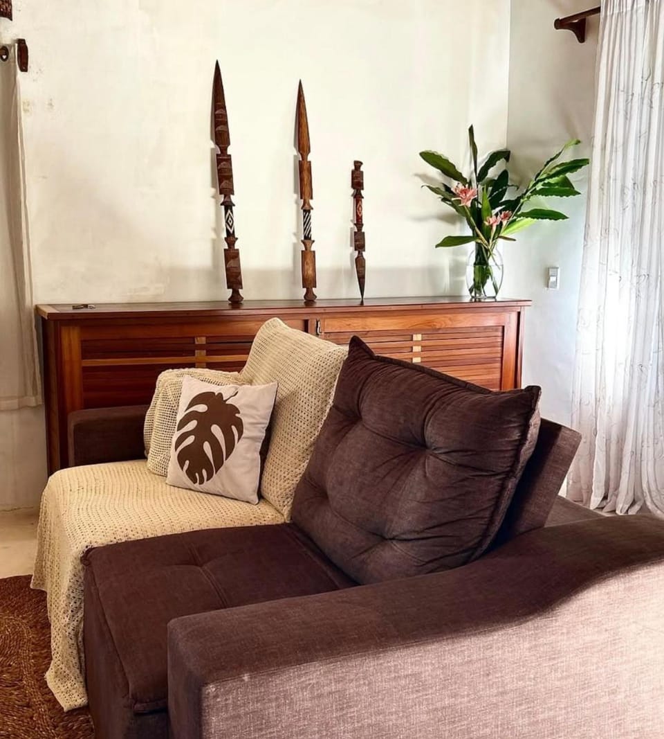Communal lounge/ TV room, TV and multimedia, Living room, Seating area