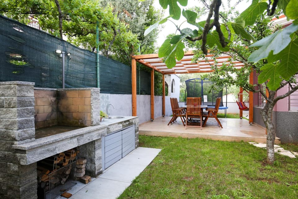 BBQ facilities, Balcony/Terrace
