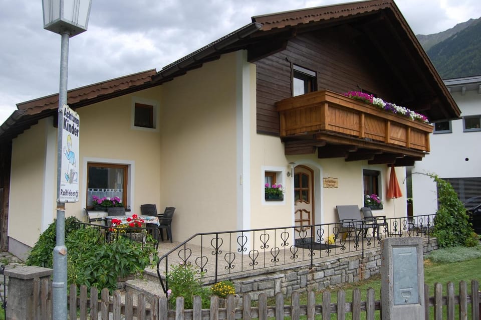 Garden, Balcony/Terrace