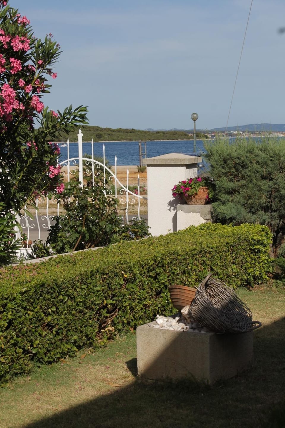 Location, children, Family