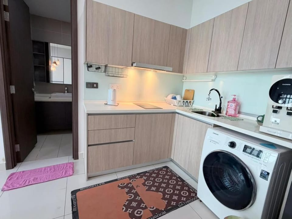 Green Haven 4pax Studio netflix 100mbps By STAY Apartment in Johor
