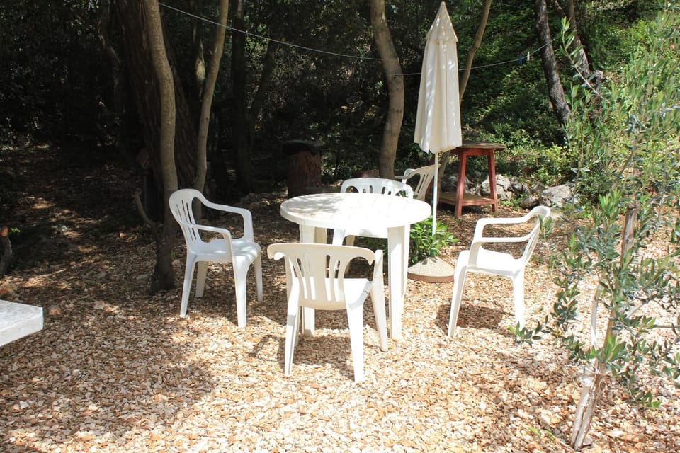 Location, children, Family