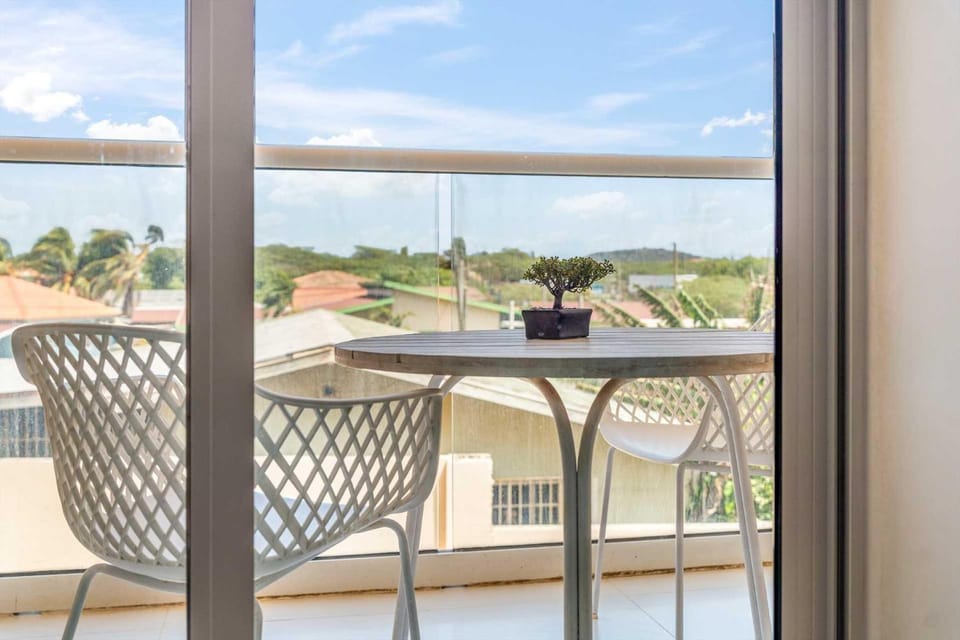 AL200 -Resort Pool-Beach Tennis court- 2BR condo-Close to Palm Beach House in Noord