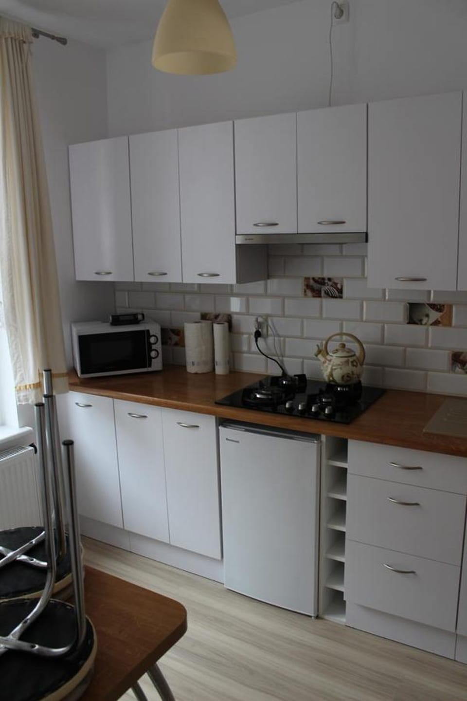Coffee/tea facilities, Kitchen or kitchenette, Dining area