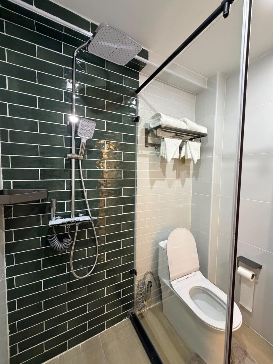 Shower, Toilet, Bathroom
