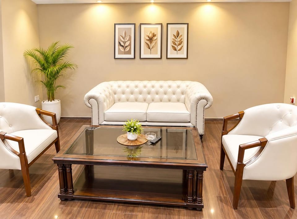 Hotel The GPR Palace Mahakaleshwar Temple And Railway Station# Budget Crafted for Every Stay, Ujjain Vacation rental in India