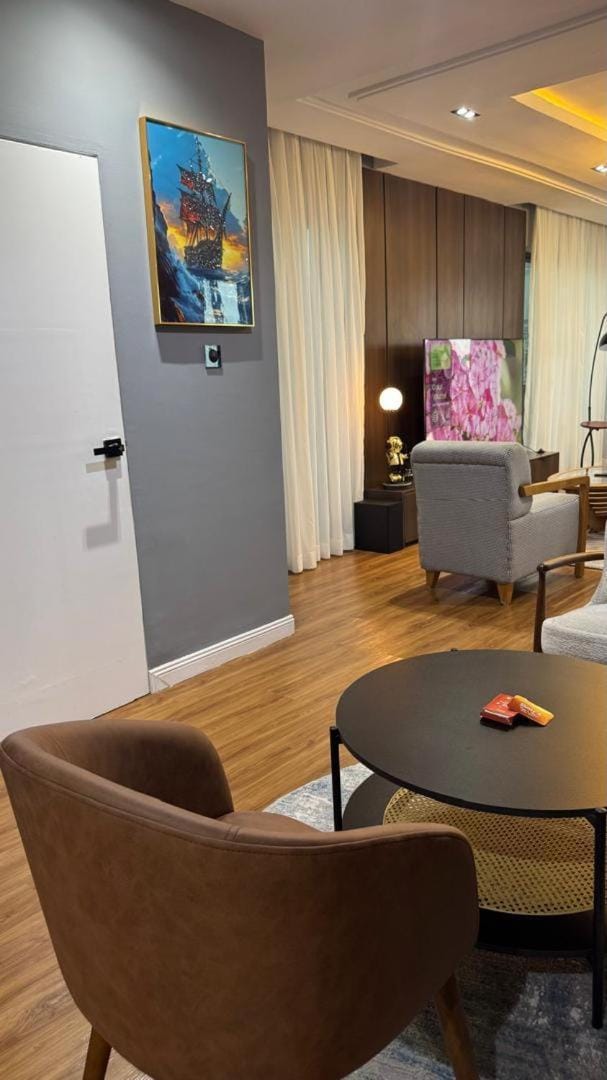 3bed penthouse with a bq in ikoyi Apartment in Lagos
