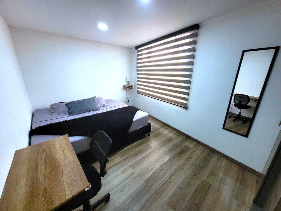 Stylish & Minimalist Apartment, up to 6 Apartment in Bogota