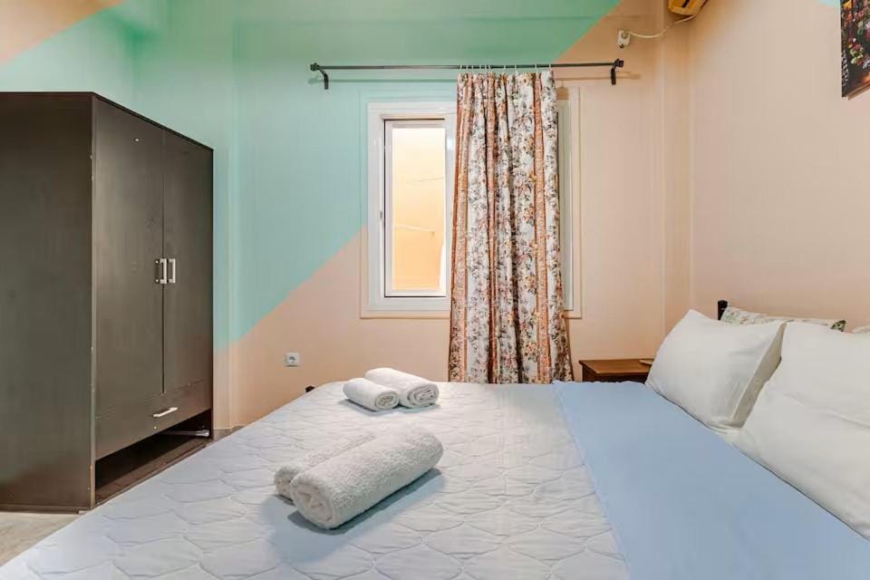 Ermile Apartment in Athens