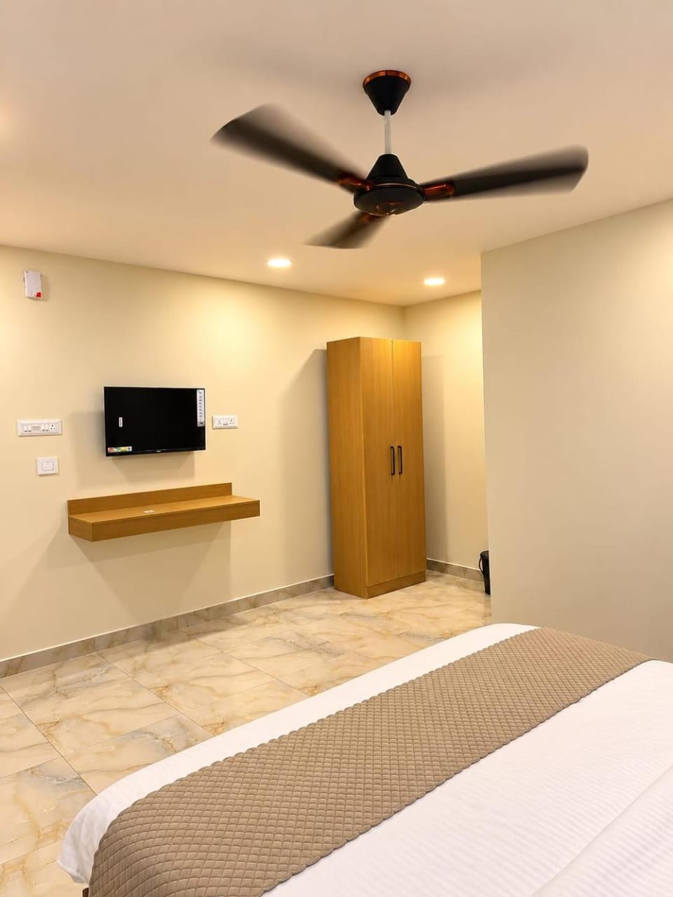 TV and multimedia, wardrobe