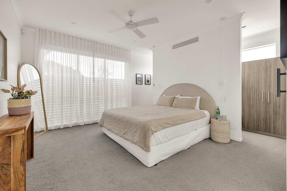 3BR Beach Vibe House - Office - Kids Zone House in Gold Coast