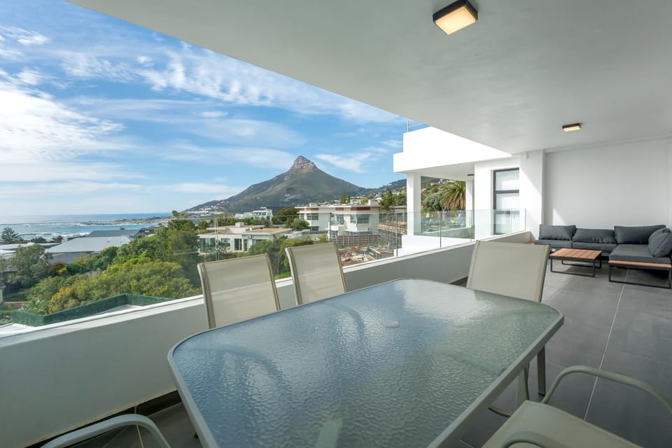 Crown Jewel of Camps Bay Apartment in Camps Bay