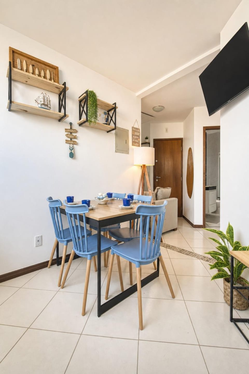 Living room, Dining area