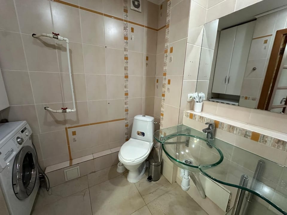 Букетова 65, просторная двушка возле Центрального Парка Apartment in Kazakhstan