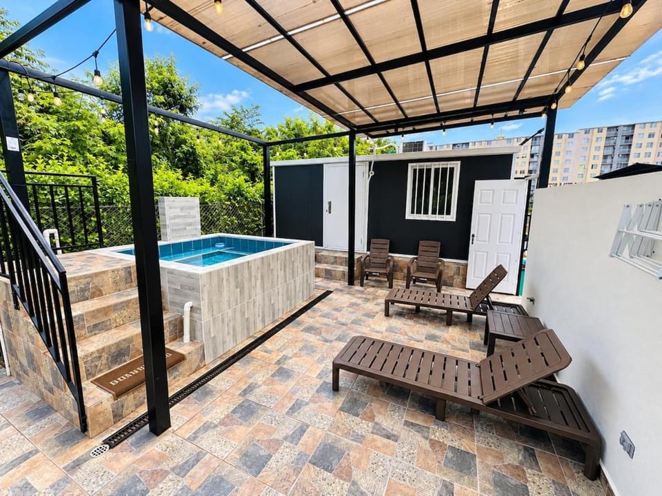 Hot Tub, sunbed