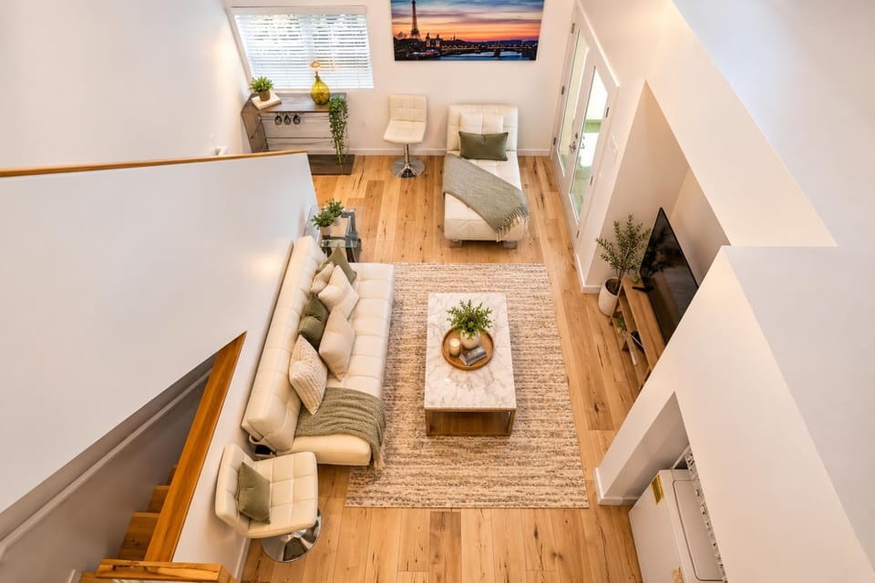 TV and multimedia, Seating area