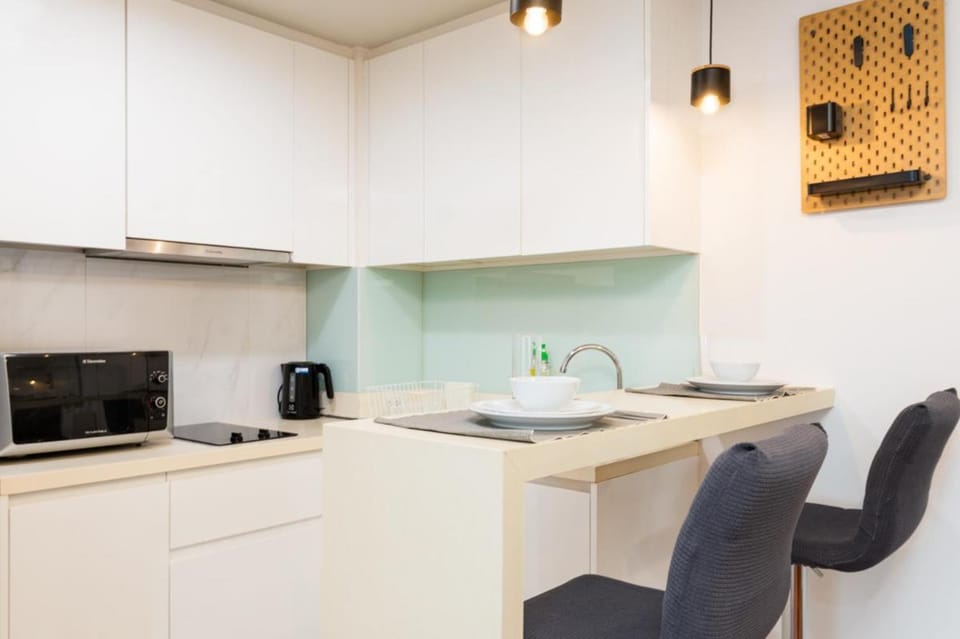 Luxury Designer StudioHome Central Sukhumvit BTS Nana Apartment in Bangkok