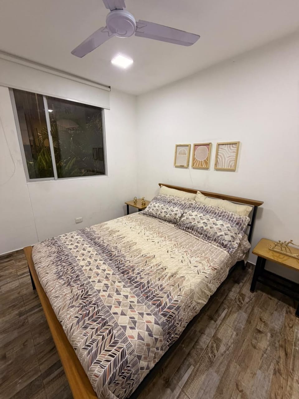 Bed, Photo of the whole room