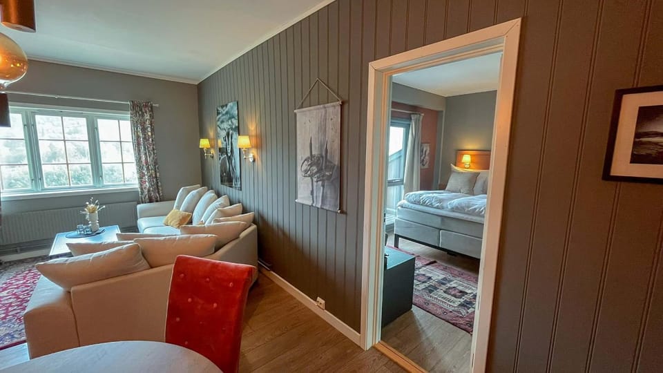 Photo of the whole room, Seating area, Bedroom