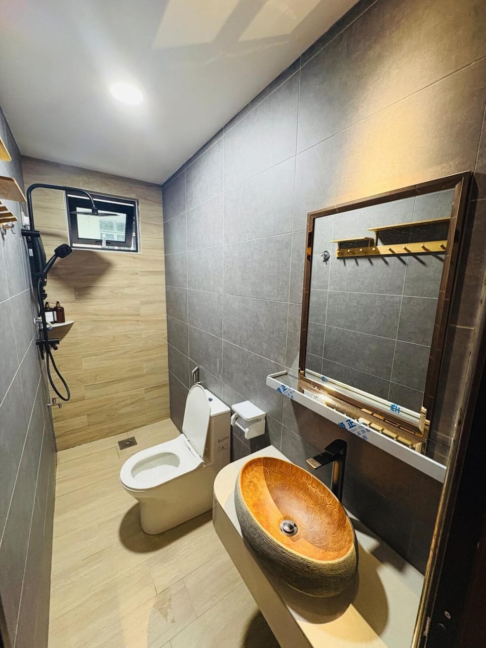 Shower, Toilet, Bathroom