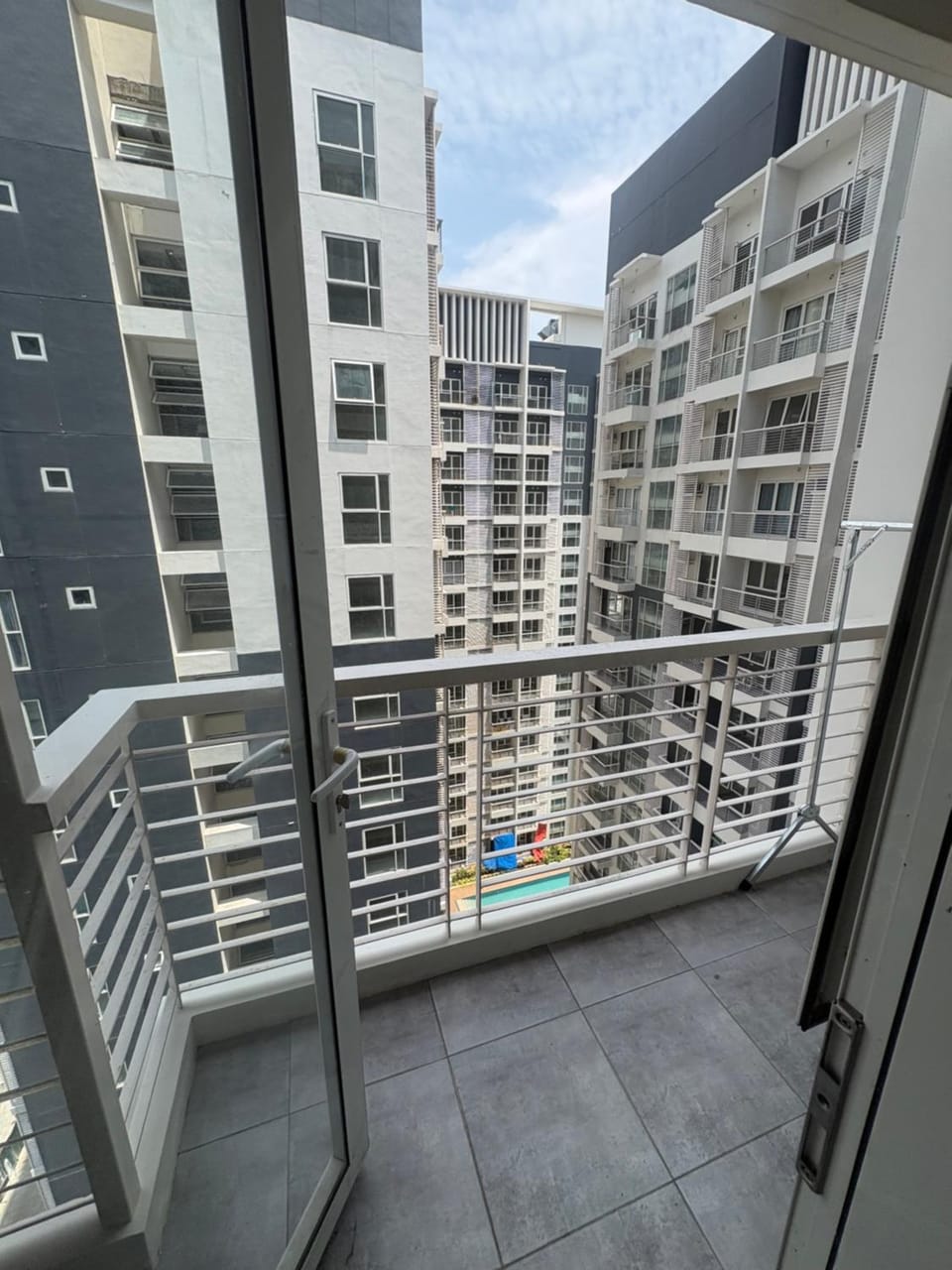 One Lakeshore Drive Apartment in Davao City