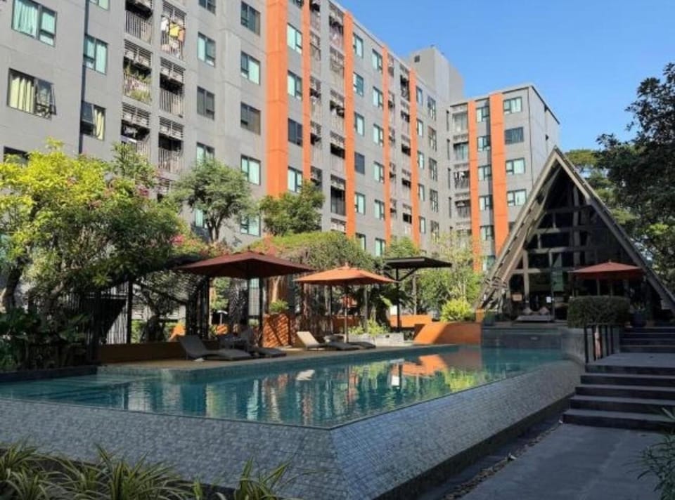 B6 临近尚泰商场,环境安静,泳池风景,免费泳池,健身房,工作区,WiFi,可停车,度假首选,可月租 Apartment in Chiang Mai