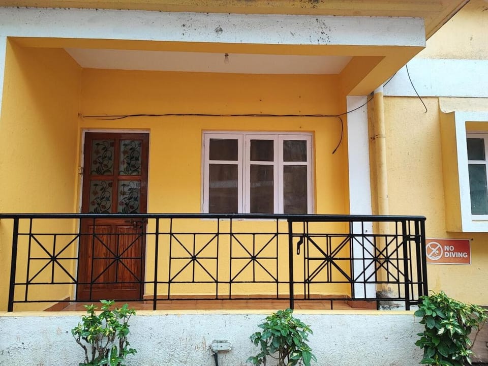 Sweety Pool facing Baga Beach Resort Goa Apartment in Baga