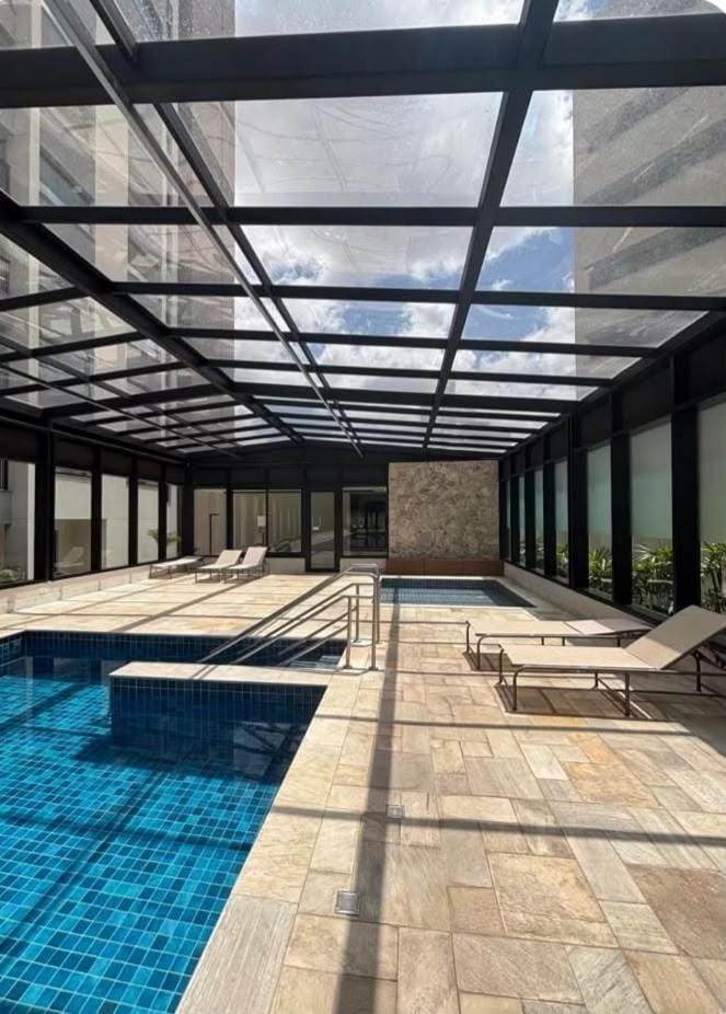 Lindo Studio com piscina aquecida e coberta Apartment in Campinas