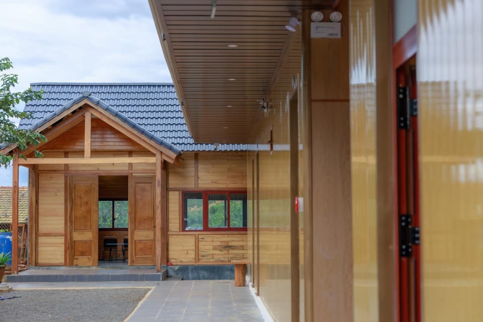 Property building, Day