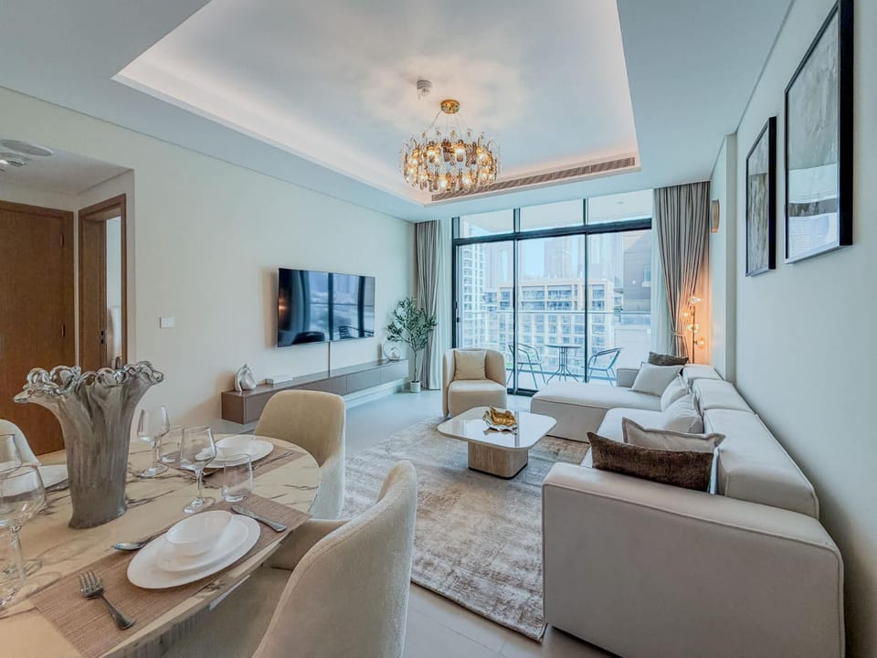 Communal lounge/ TV room, TV and multimedia, Living room, Seating area, Evening entertainment