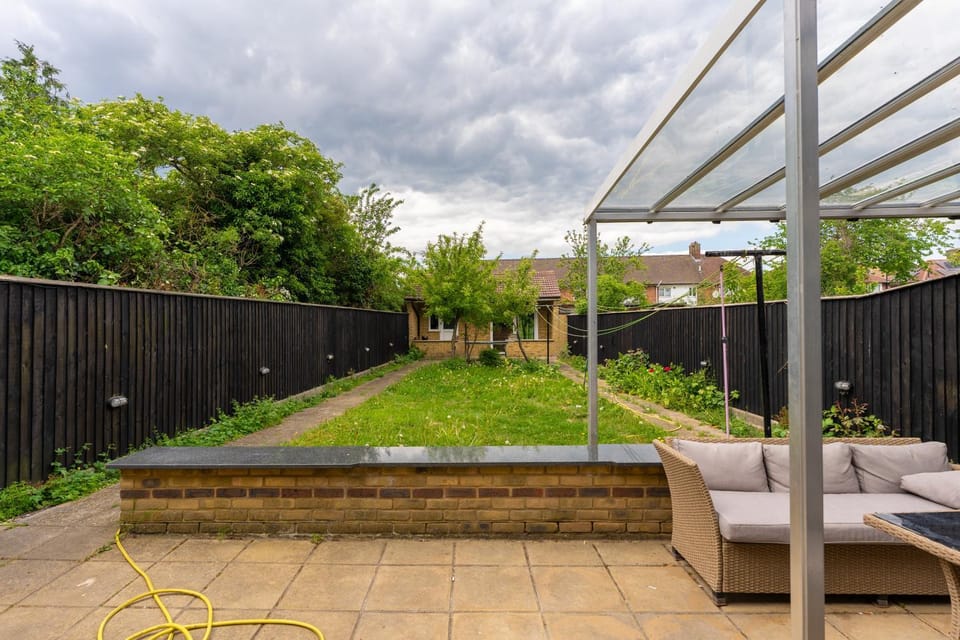 Luxury 6 bed House close to Wembley stadium House in Edgware