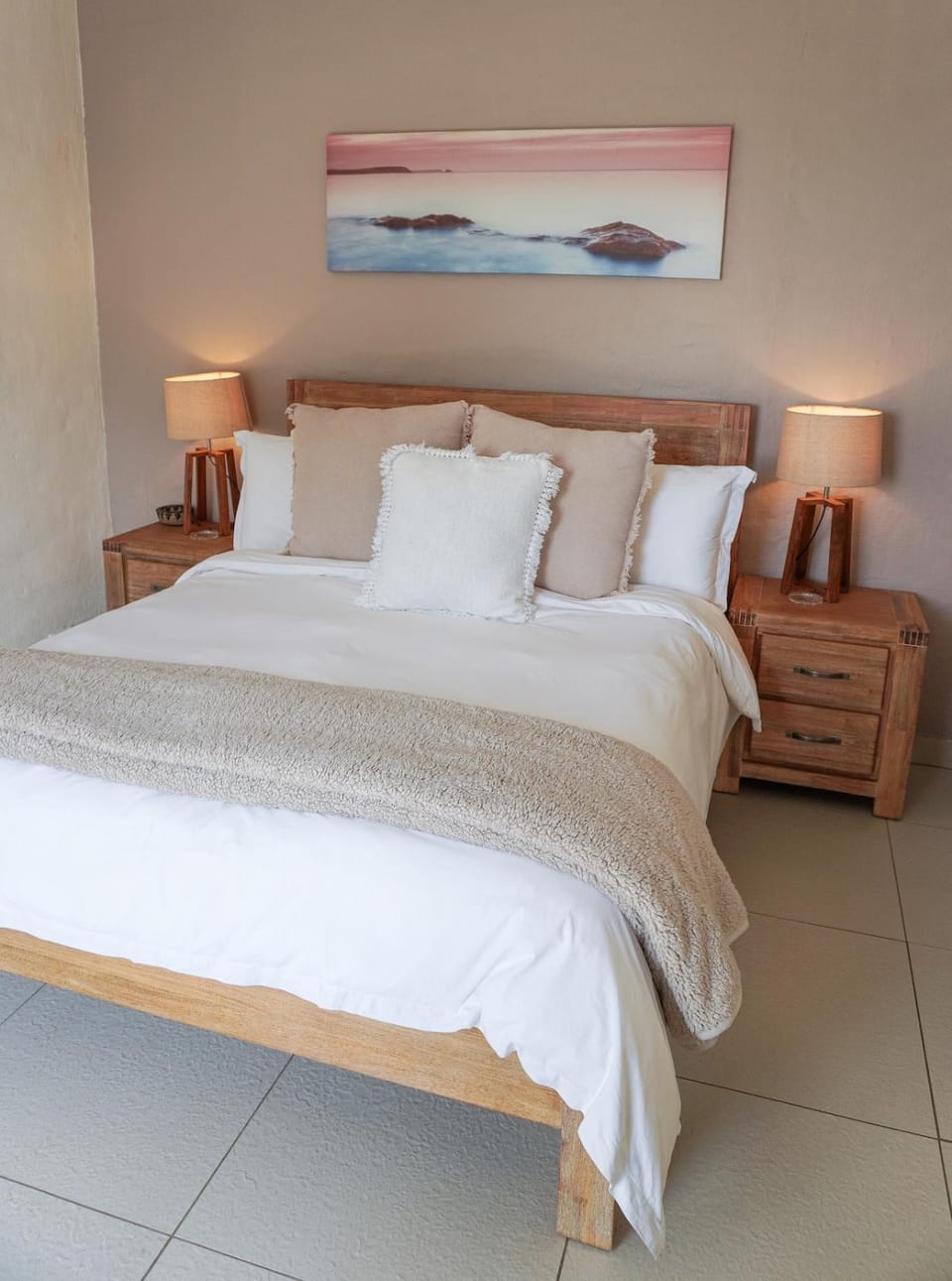The Salti Greek Santorini Apartment in Dolphin Coast