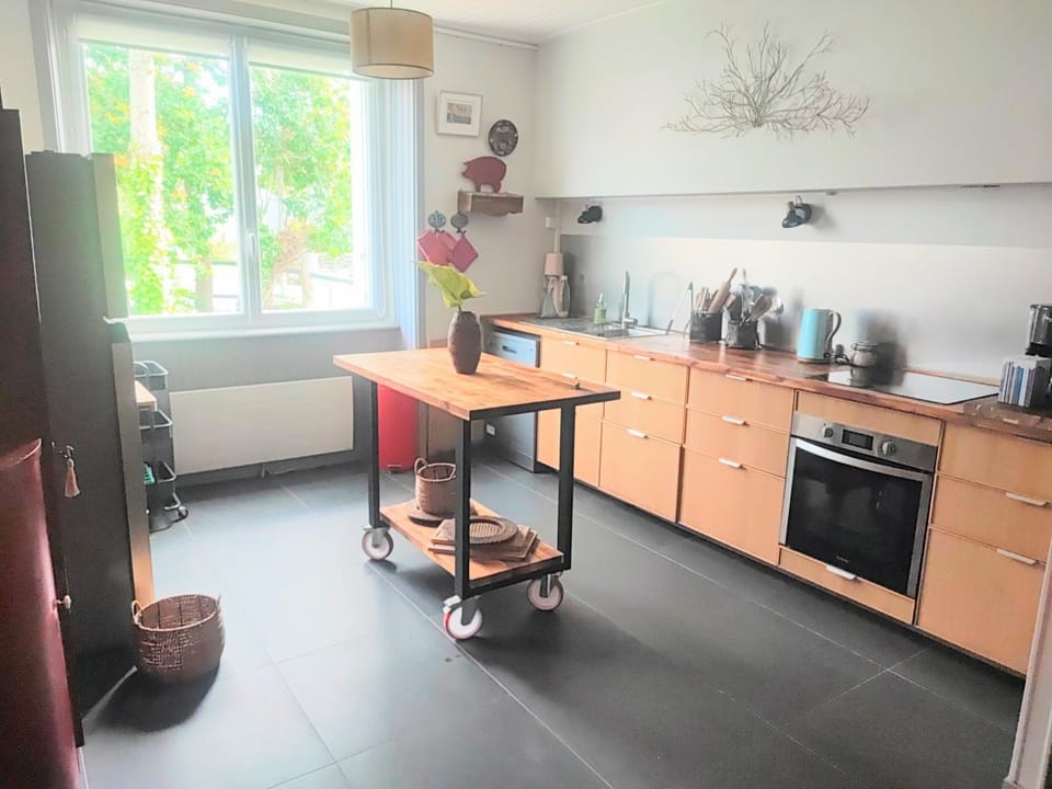 Kitchen or kitchenette, Living room