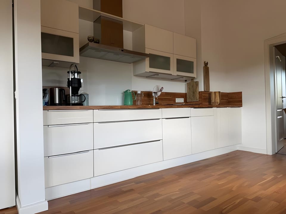 Kitchen or kitchenette, Living room