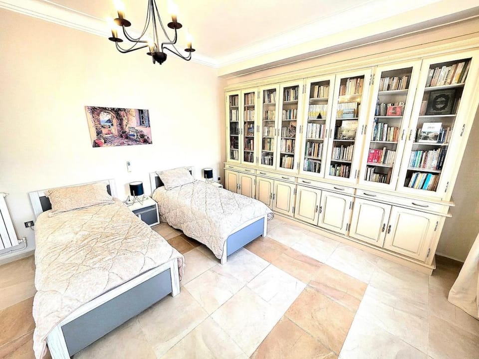 Appartement haut standing très ensoleillé Apartment in Oran