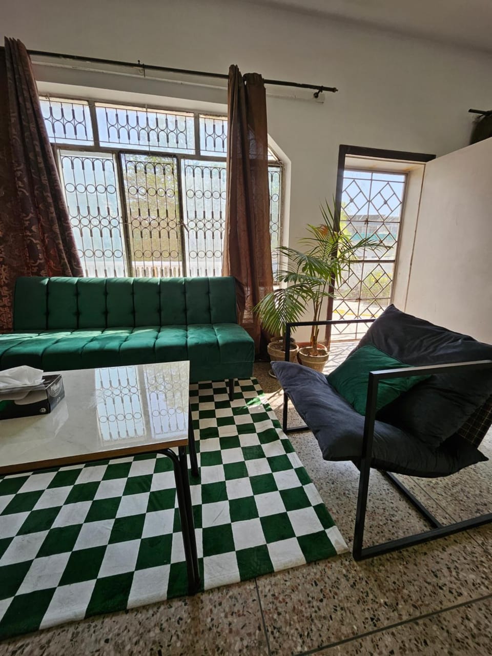 Living room, Seating area