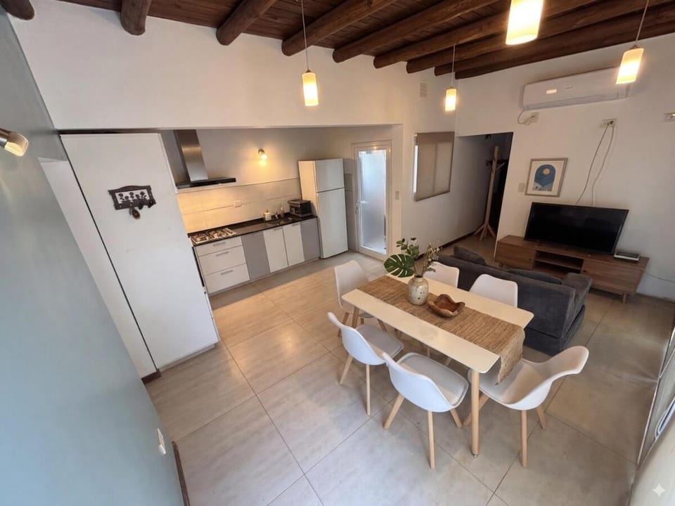 Sol & Wine House Villa in Godoy Cruz