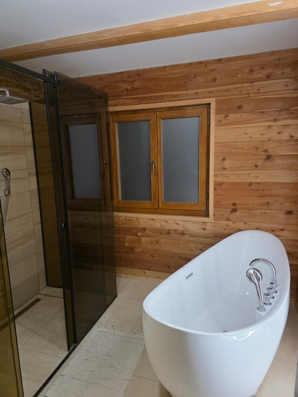 Cozy Village House with Lovely Bathtub House in Zlatibor District, Serbia