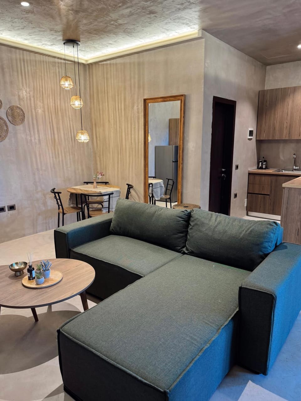Living room, Seating area, Dining area