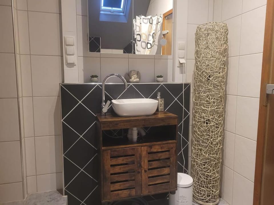NEU! FeWo Groß-Umstadt mit Balkon Apartment in Hesse