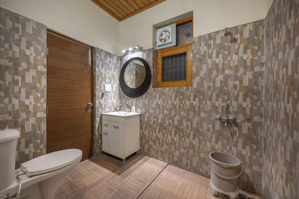 Cascade 4- BHK Villa With Plunge Pool l Free Parking l Open Air Lawn l Managed By ExoticStays Villa in Himachal Pradesh
