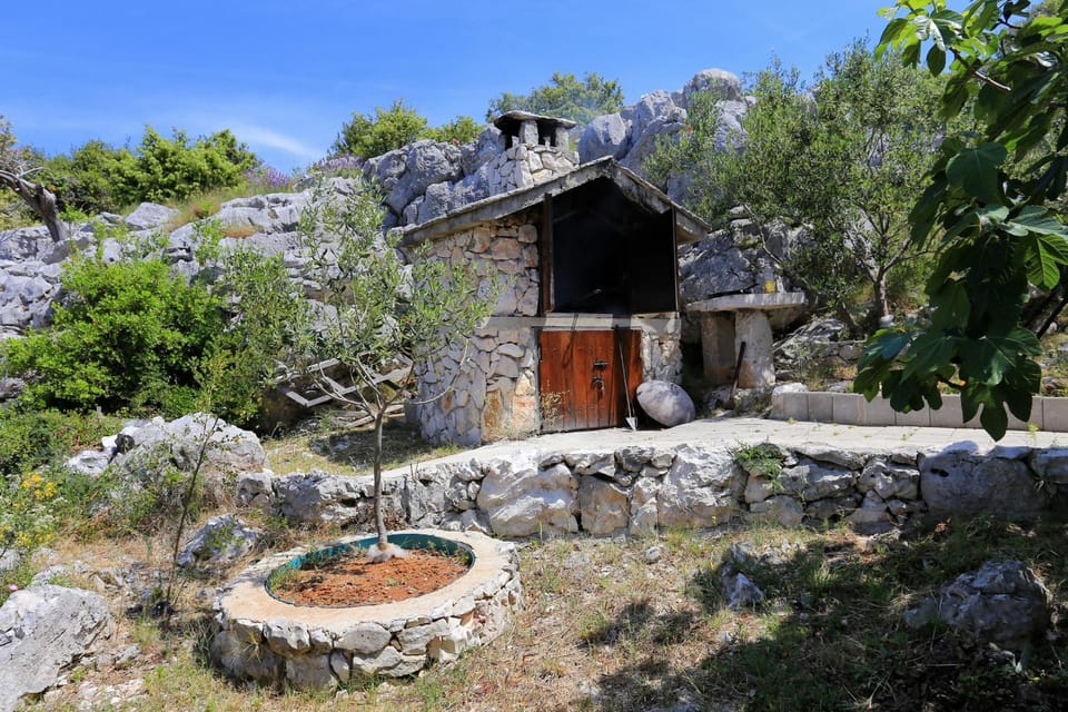 Location, children, Family